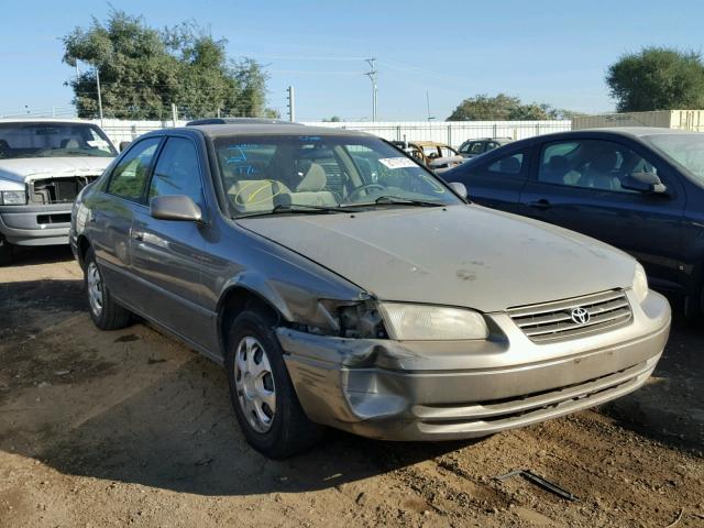 JT2BG22K5X0331853 - 1999 TOYOTA CAMRY LE GRAY photo 1