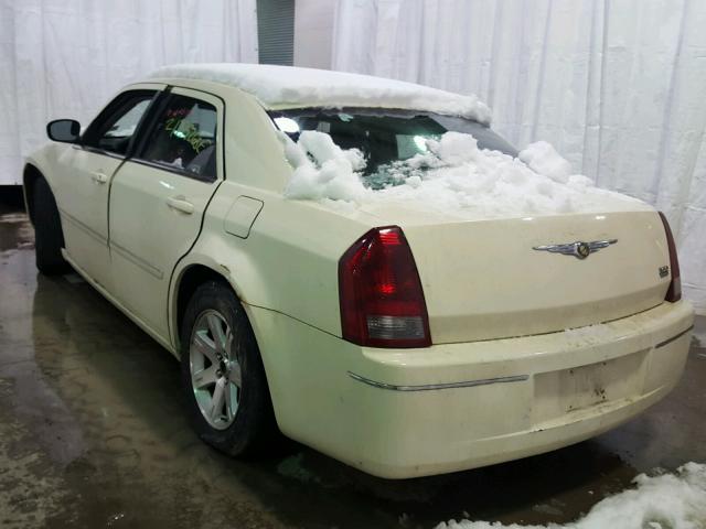 2C3KA53G56H258552 - 2006 CHRYSLER 300 TOURIN WHITE photo 3