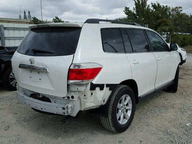 5TDZA3EH4BS016495 - 2011 TOYOTA HIGHLANDER WHITE photo 4