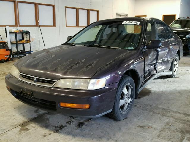 1HGCD5608VA160622 - 1997 HONDA ACCORD SE BURGUNDY photo 2