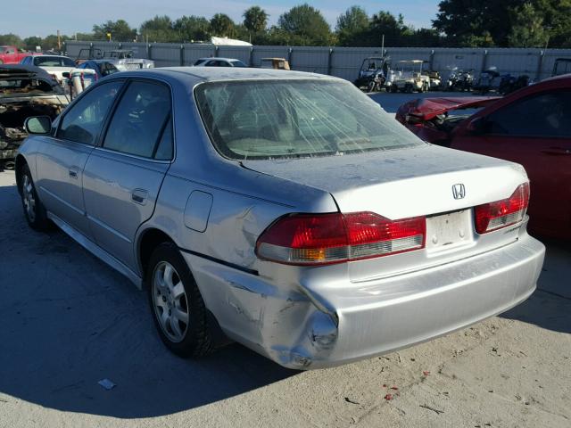 1HGCG56622A010206 - 2002 HONDA ACCORD EX SILVER photo 3