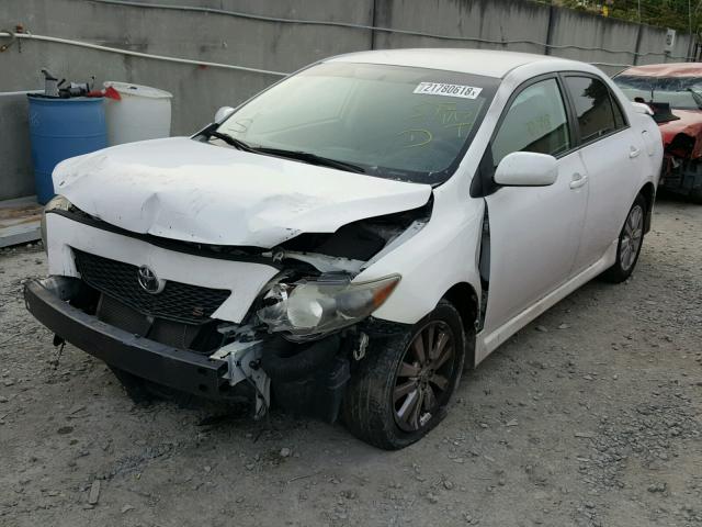 1NXBU4EE4AZ304818 - 2010 TOYOTA COROLLA BA WHITE photo 2