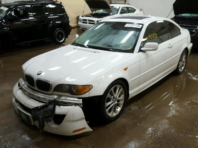 WBABD53484PL13638 - 2004 BMW 330 CI WHITE photo 2