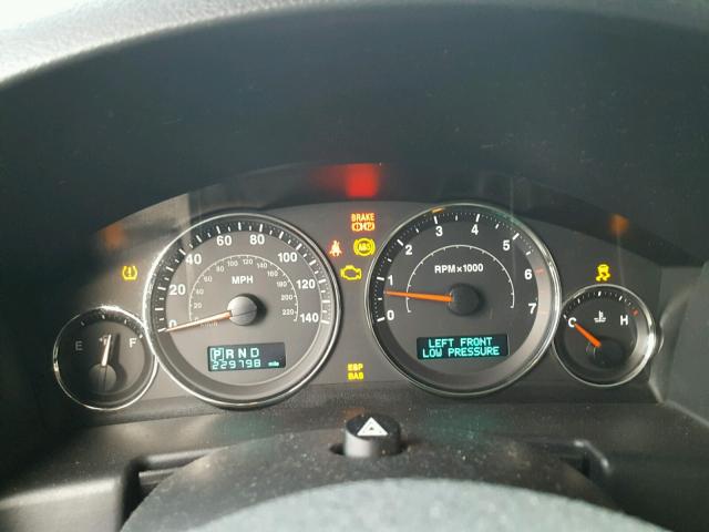 1J8HH58P57C531173 - 2007 JEEP COMMANDER შავი ფოტო 8