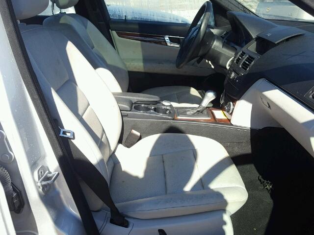 WDDGF5EB2BA473552 - 2011 MERCEDES-BENZ C 300 银色 照片 5