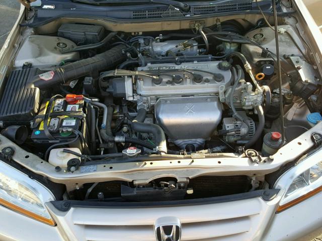 3HGCG66562G704556 - 2002 HONDA ACCORD LX GOLD photo 7