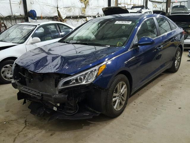 5NPE24AF7HH527798 - 2017 HYUNDAI SONATA SE BLUE photo 2