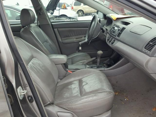 4T1BE32K22U578148 - 2002 TOYOTA CAMRY LE GRAY photo 5