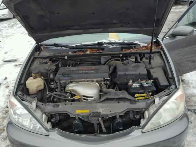 4T1BE32K22U578148 - 2002 TOYOTA CAMRY LE GRAY photo 7