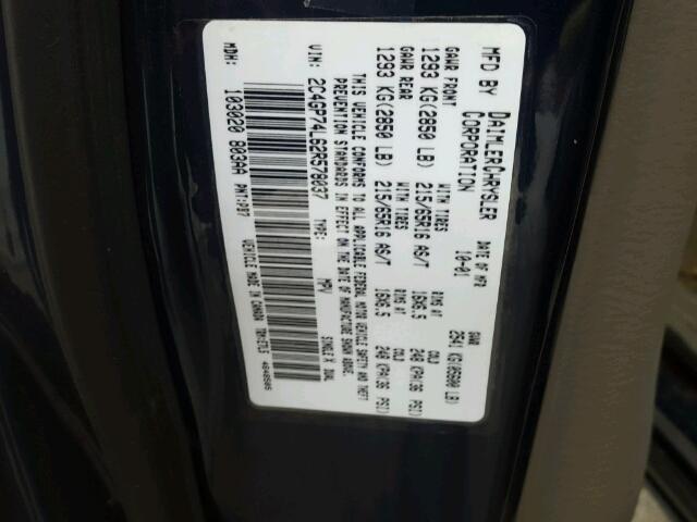 2C4GP74L62R578037 - 2002 CHRYSLER TOWN & COU BLUE photo 10