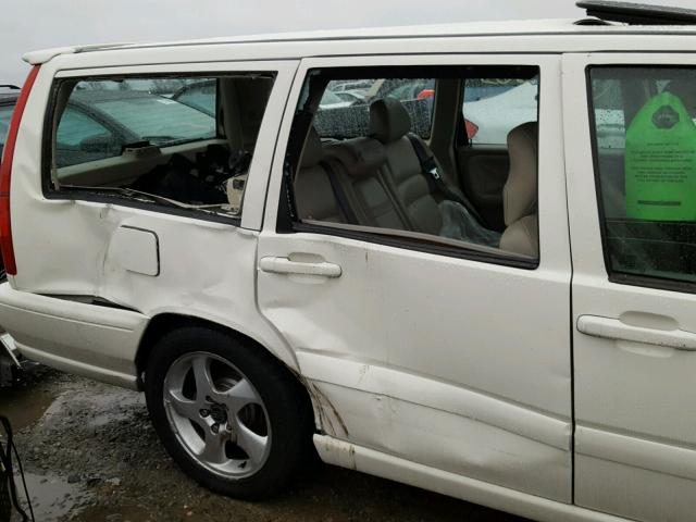 YV1LW5349W2354887 - 1998 VOLVO V70 T5 TUR WHITE photo 9