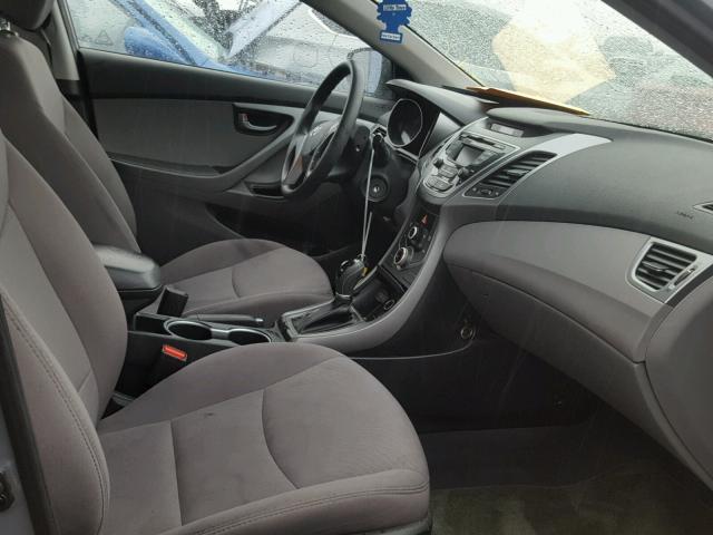 5NPDH4AE9GH700592 - 2016 HYUNDAI ELANTRA SE SILVER photo 5