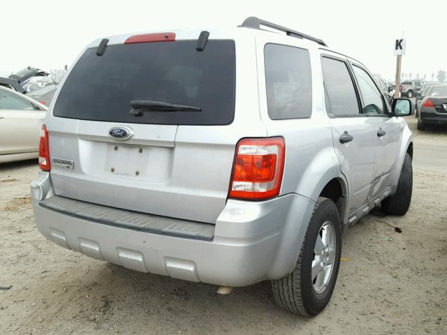 1FMCU03G89KD10114 - 2009 FORD ESCAPE XLT SILVER photo 4