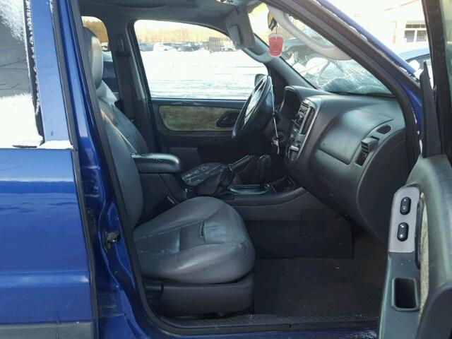 1FMYU93115KA85308 - 2005 FORD ESCAPE XLT BLUE photo 5