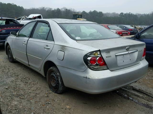 4T1BE32K65U976242 - 2005 TOYOTA CAMRY LE SILVER photo 3