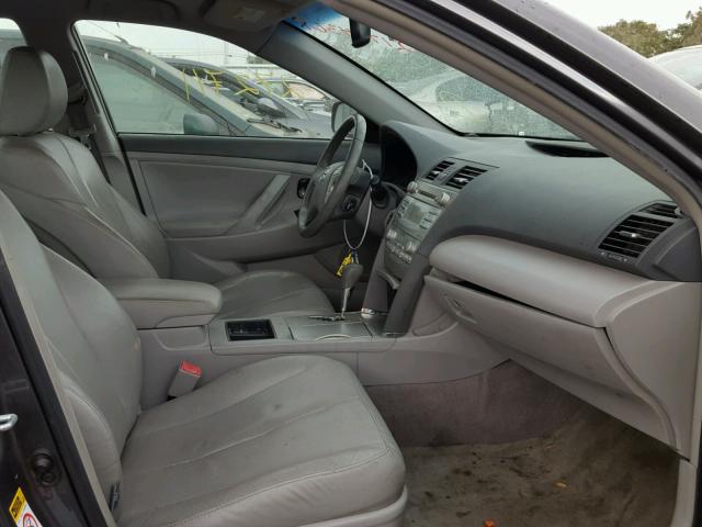 JTNBB46K673042163 - 2007 TOYOTA CAMRY NEW GRAY photo 5