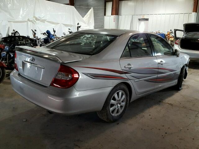 4T1BF30K43U545444 - 2003 TOYOTA CAMRY LE SILVER photo 4