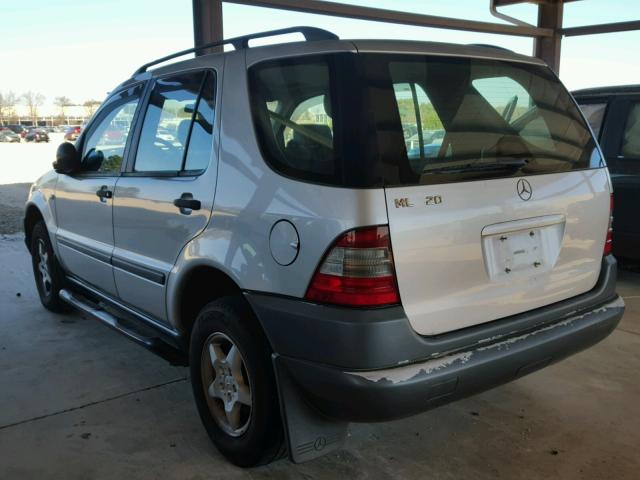 4JGAB54E6XA079871 - 1999 MERCEDES-BENZ ML 320 SILVER photo 3