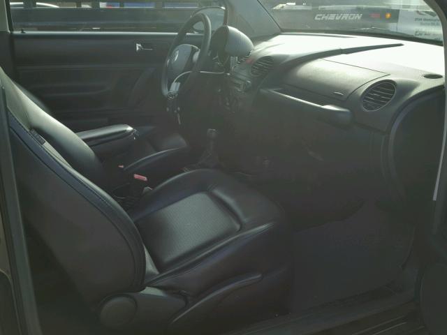 3VWPW31C58M526735 - 2008 VOLKSWAGEN NEW BEETLE 黑色 照片 5