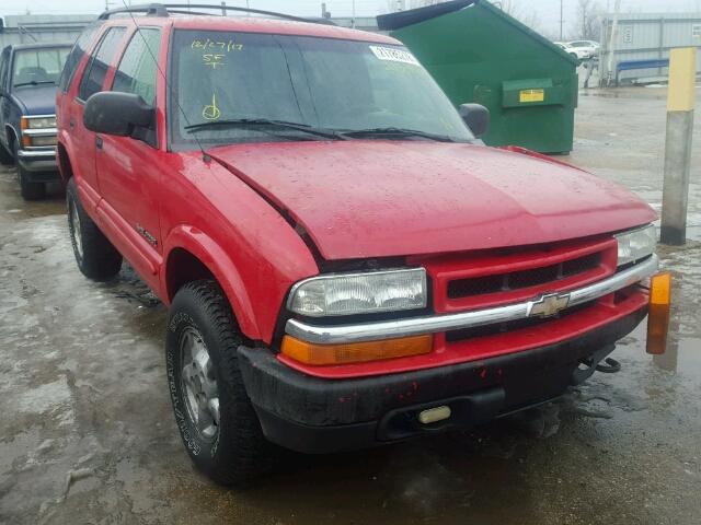 1GNDT13W82K157093 - 2002 CHEVROLET BLAZER RED photo 1