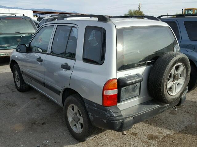 2CNBE134046917432 - 2004 CHEVROLET TRACKER SILVER photo 3