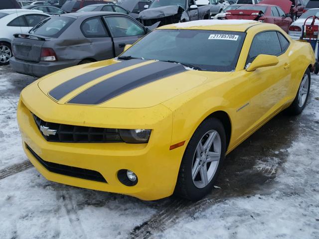 2G1FB1ED2B9210249 - 2011 CHEVROLET CAMARO LT YELLOW photo 2