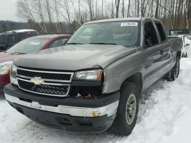 1GCEK19V46Z193651 - 2006 CHEVROLET SILVERADO GRAY photo 2