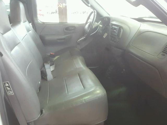 2FTRF18W13CA45000 - 2003 FORD F150 WHITE photo 5