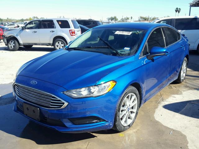 3FA6P0H74HR178843 - 2017 FORD FUSION SE BLUE photo 2