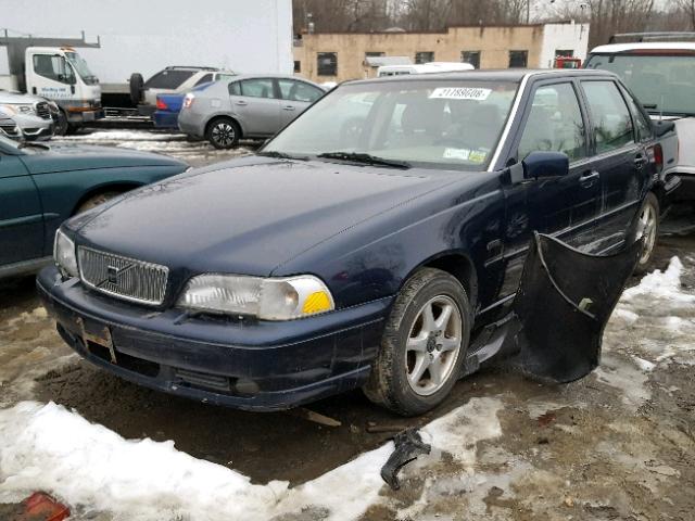 YV1LS5675W1544175 - 1998 VOLVO S70 GLT BLUE photo 2