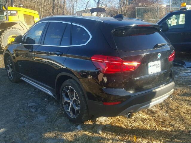 WBXHT3Z36H4A54079 - 2017 BMW X1 XDRIVE2 Schwarz Foto 3