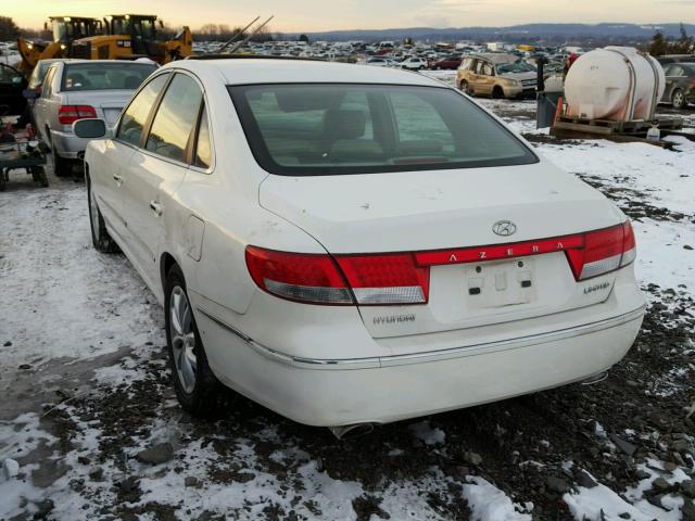 KMHFC46F16A126824 - 2006 HYUNDAI AZERA SE WHITE photo 3