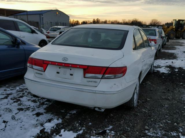 KMHFC46F16A126824 - 2006 HYUNDAI AZERA SE WHITE photo 4