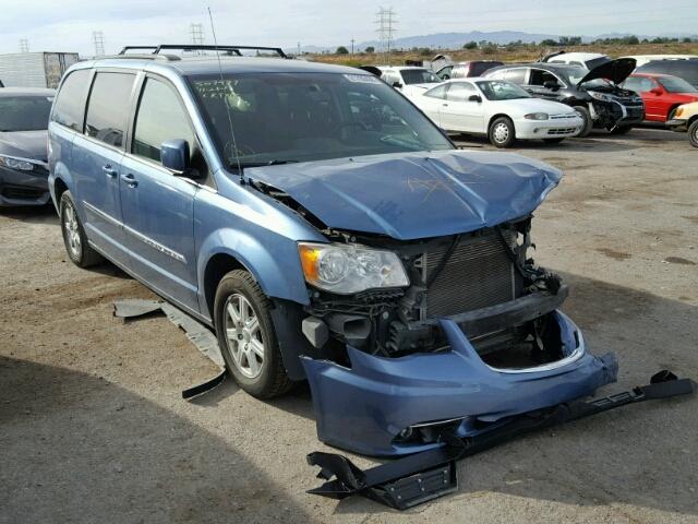 2A4RR5DG3BR734832 - 2011 CHRYSLER TOWN & COU BLUE photo 1