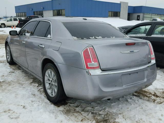 2C3CCAET1DH647087 - 2013 CHRYSLER 300C SILVER photo 3