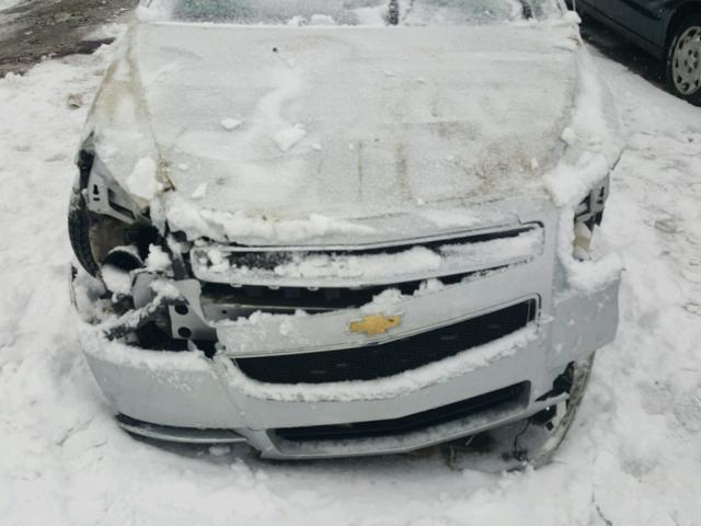 1G1ZC5EB3AF263306 - 2010 CHEVROLET MALIBU 1LT 银色 照片 7