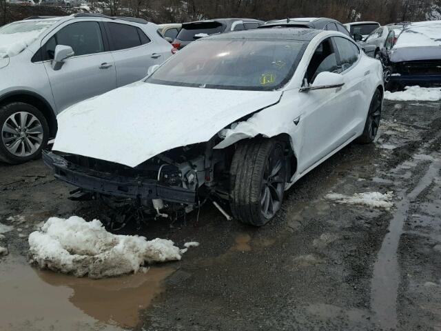 5YJSA1E25HF187156 - 2017 TESLA MODEL S თეთრი ფოტო 2