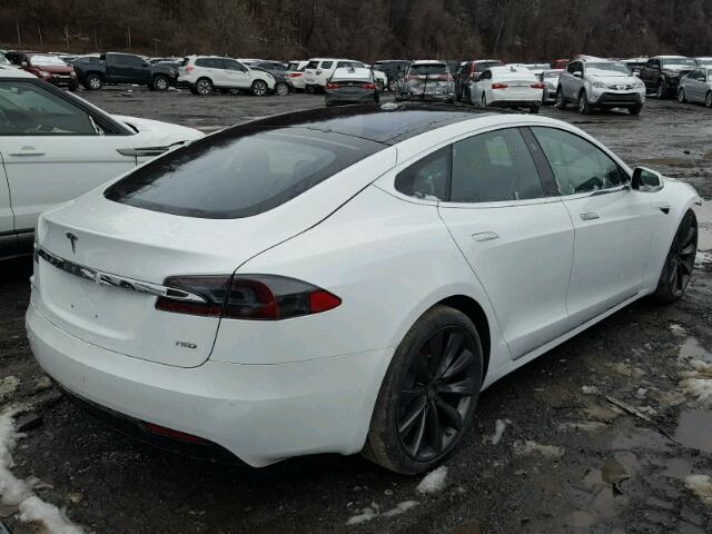 5YJSA1E25HF187156 - 2017 TESLA MODEL S WHITE photo 4