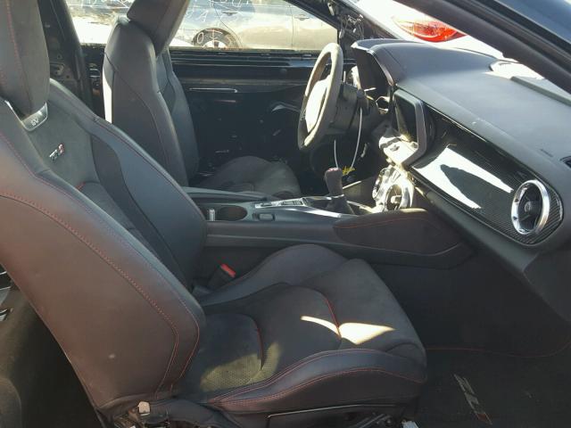 1G1FJ1R60J0112683 - 2018 CHEVROLET CAMARO ZL1 黑色 照片 5