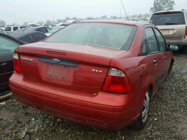 1FAFP34N95W257844 - 2005 FORD FOCUS ZX4 RED photo 4