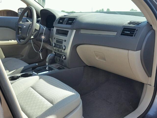 3FAHP0HA2CR230127 - 2012 FORD FUSION SE GRAY photo 5