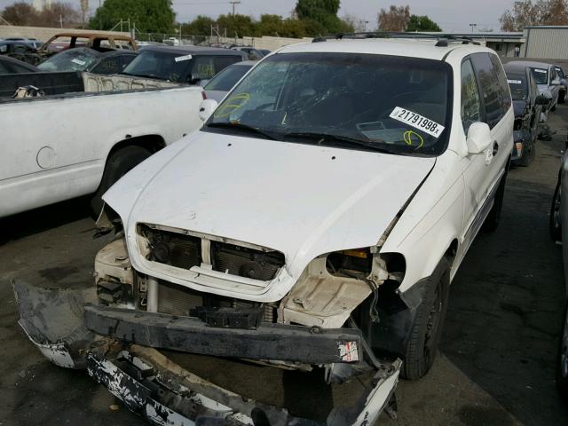 KNDUP131036448084 - 2003 KIA SEDONA EX WHITE photo 2