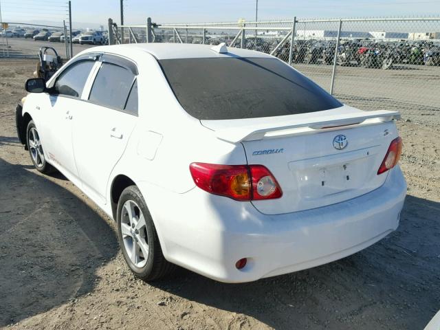 1NXBU4EE7AZ248194 - 2010 TOYOTA COROLLA BA WHITE photo 3