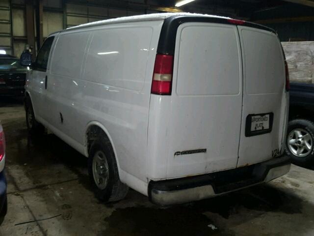 1GCWGGCA0B1149699 - 2011 CHEVROLET EXPRESS G2 WHITE photo 3