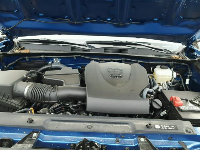 5TFCZ5AN4HX076043 - 2017 TOYOTA TACOMA DOU BLUE photo 7