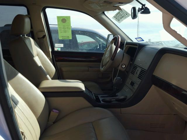 5LMEU68H85ZJ19028 - 2005 LINCOLN AVIATOR 白色 照片 5