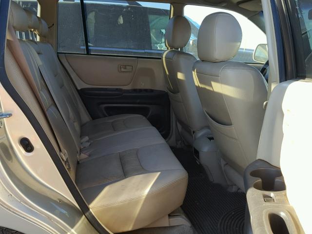 JTEHF21AX20068728 - 2002 TOYOTA HIGHLANDER BEIGE photo 6