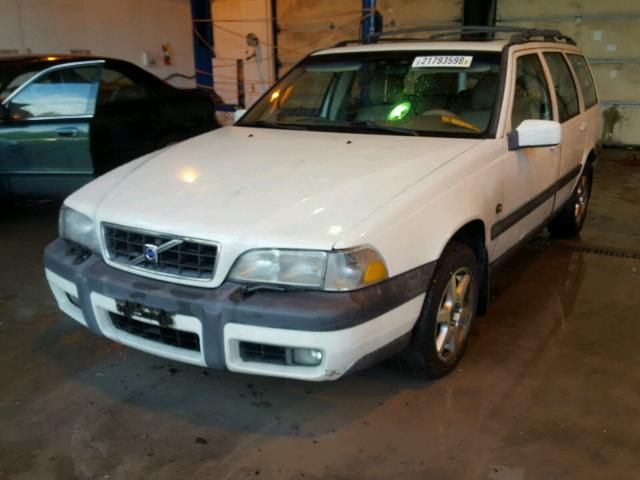 YV1LZ56D9X2622485 - 1999 VOLVO XC70 WHITE photo 2