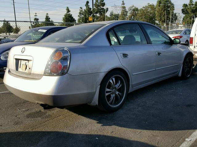 1N4AL11DX3C191471 - 2003 NISSAN ALTIMA BAS SILVER photo 4