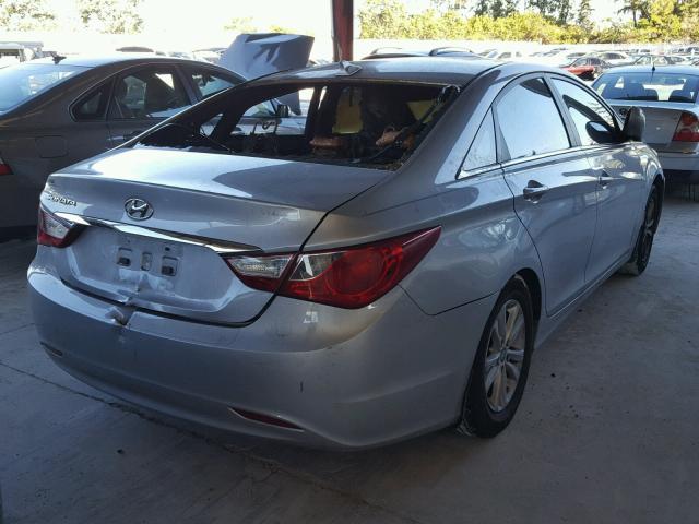 5NPEB4AC7DH717598 - 2013 HYUNDAI SONATA GLS SILVER photo 4